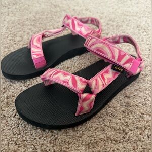 Women’s Tevas